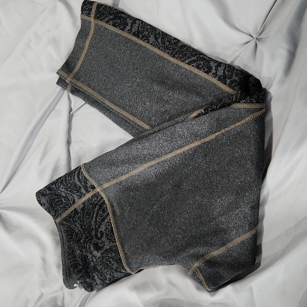Athleta cropped leggings size small